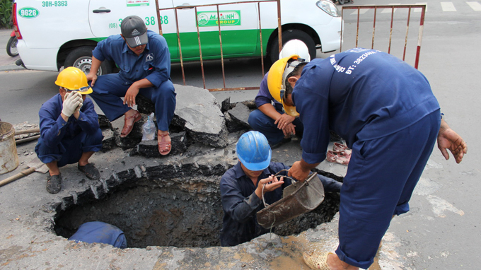 Thông tắc cống tại Yên Lạc