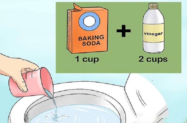 Sử dụng baking soda hoặc giấm để thông tắc bồn cầu