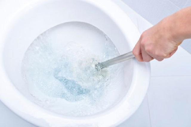 Dựa vào áp lực nước